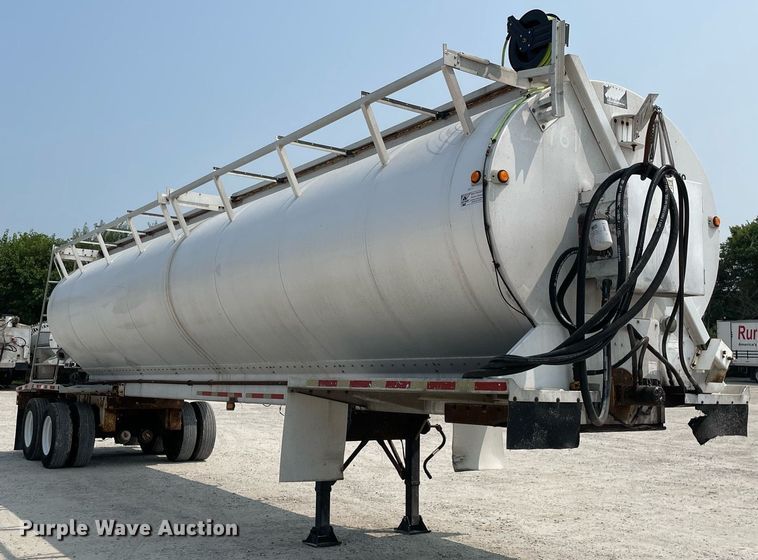 image for item DL3864 1999 Warren  feed delivery trailer