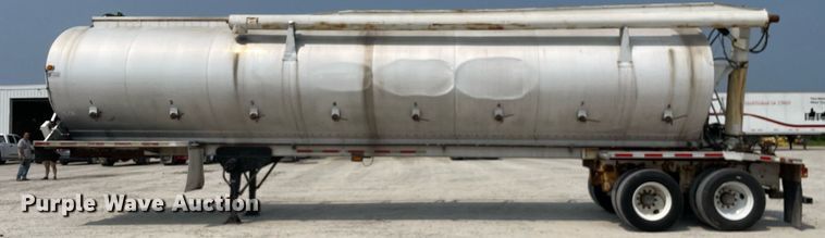 image for item DL3864 1999 Warren  feed delivery trailer