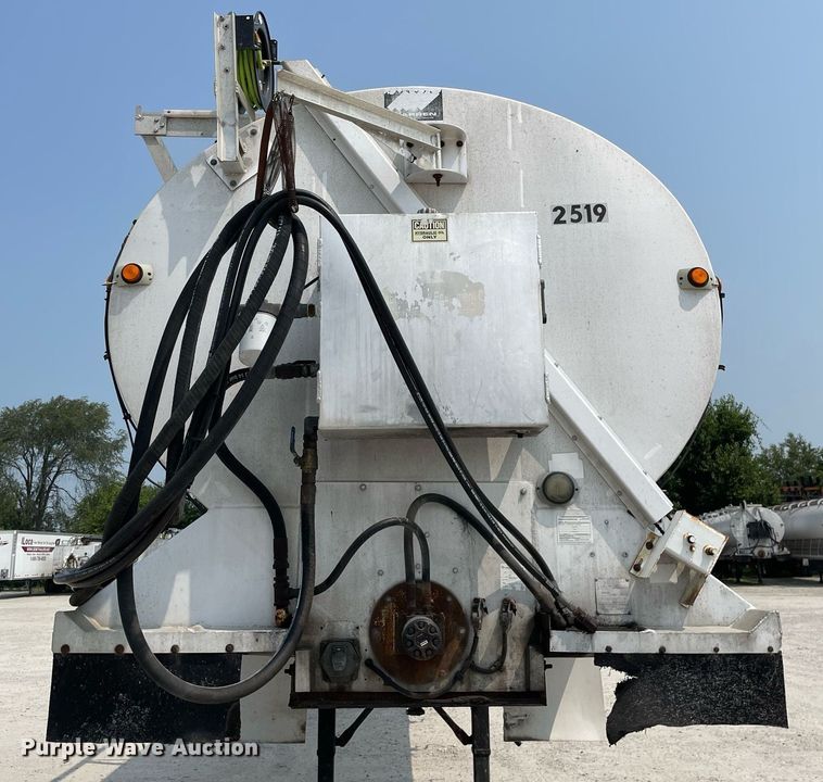 image for item DL3864 1999 Warren  feed delivery trailer