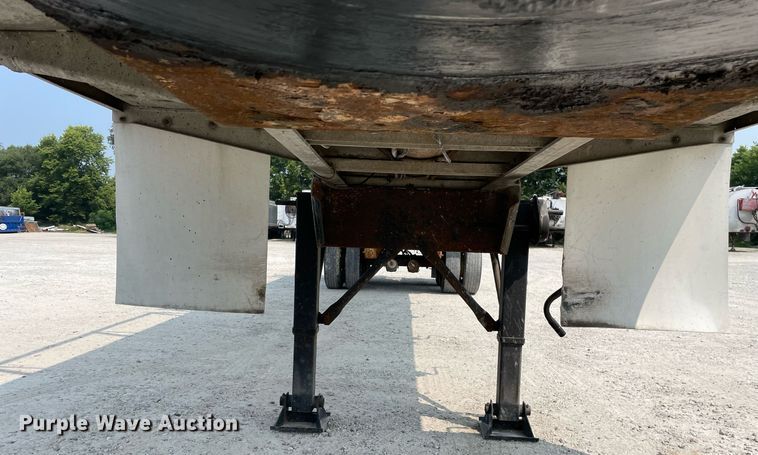 image for item DL3864 1999 Warren  feed delivery trailer