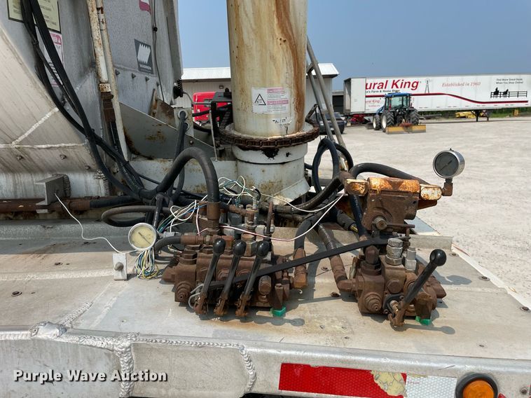 image for item DL3864 1999 Warren  feed delivery trailer