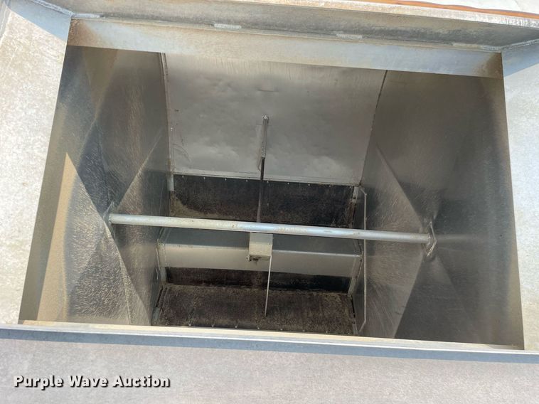 image for item DL3864 1999 Warren  feed delivery trailer