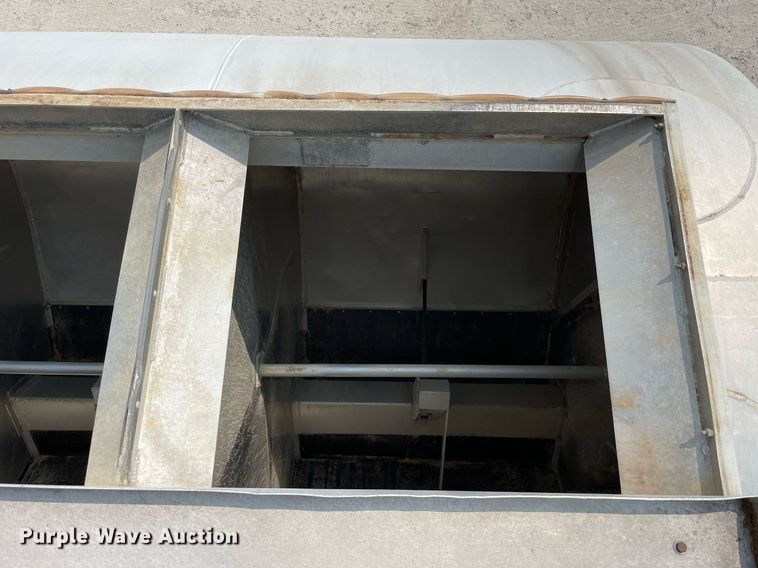 image for item DL3864 1999 Warren  feed delivery trailer