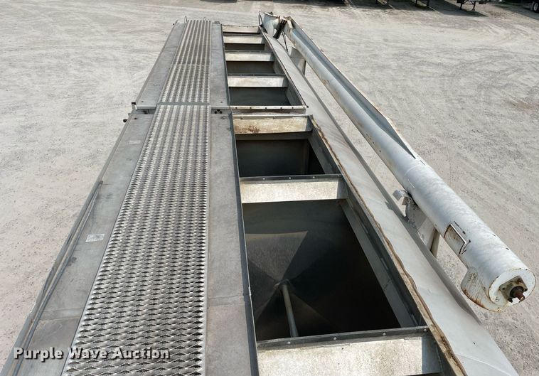 image for item DL3864 1999 Warren  feed delivery trailer