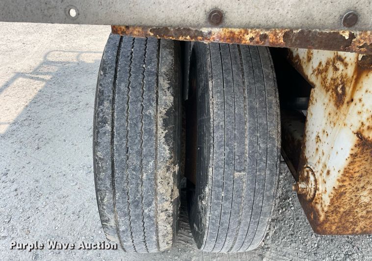 image for item DL3864 1999 Warren  feed delivery trailer