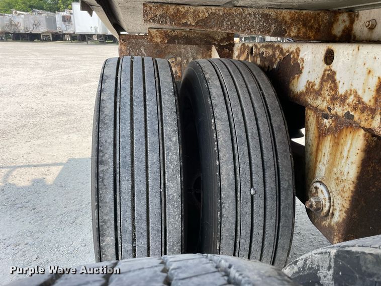 image for item DL3864 1999 Warren  feed delivery trailer