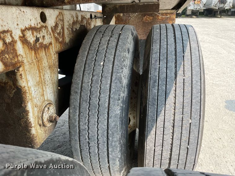 image for item DL3864 1999 Warren  feed delivery trailer