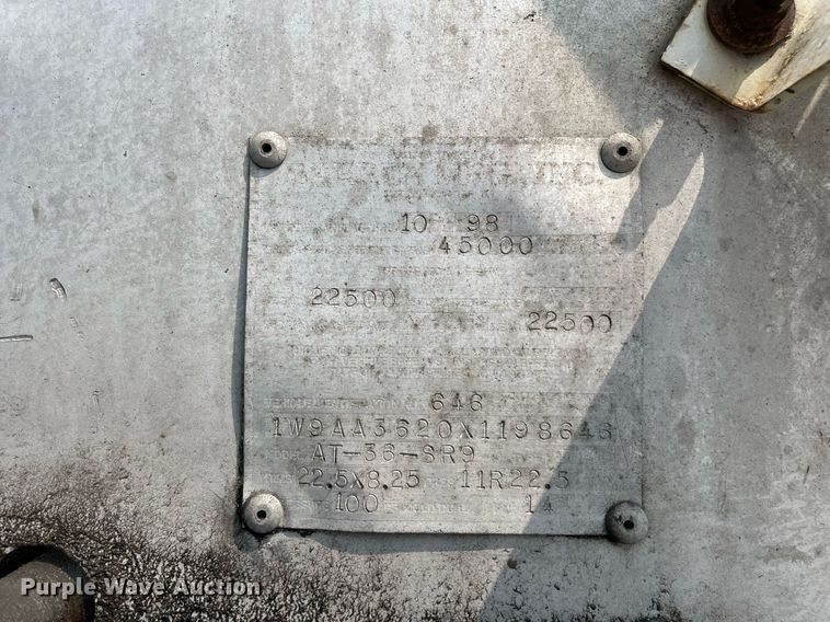 image for item DL3864 1999 Warren  feed delivery trailer