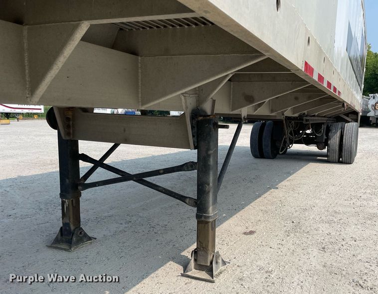 image for item DL3866 2003 CEI Pacer AT65  feed delivery trailer