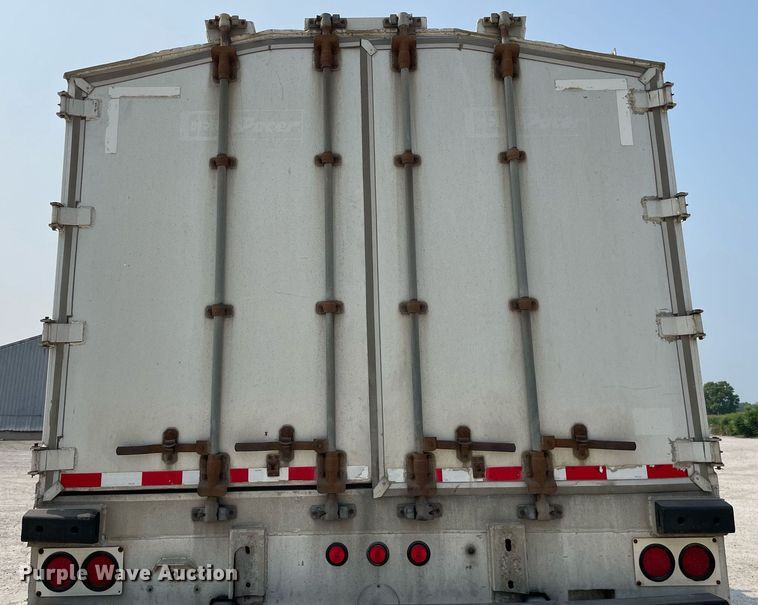 image for item DL3866 2003 CEI Pacer AT65  feed delivery trailer