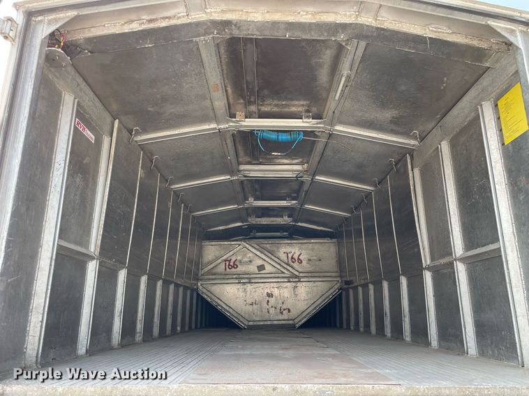 image for item DL3866 2003 CEI Pacer AT65  feed delivery trailer