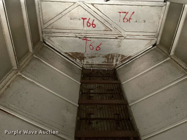 image for item DL3866 2003 CEI Pacer AT65  feed delivery trailer