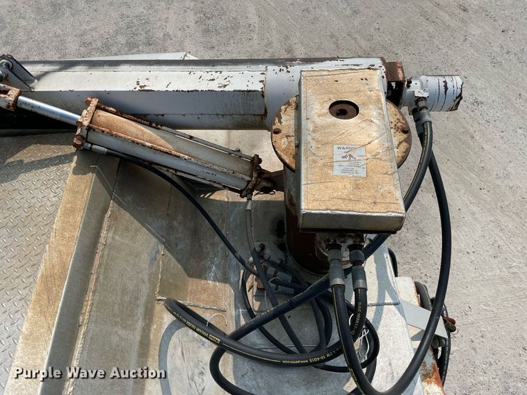 image for item DL3866 2003 CEI Pacer AT65  feed delivery trailer