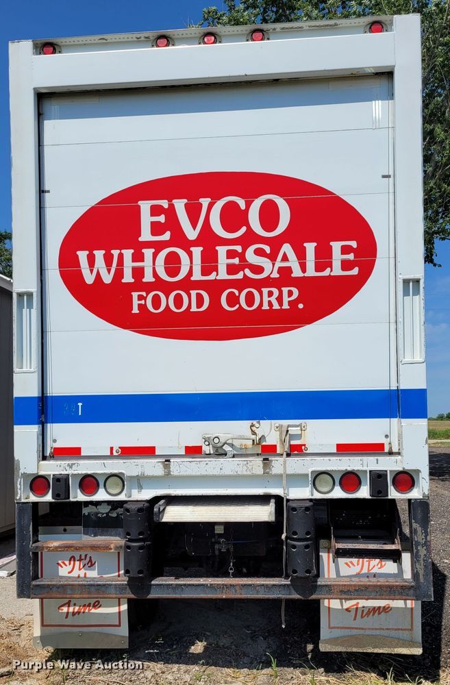 image for item DN8535 2001 Trailmobile  refrigerated van trailer