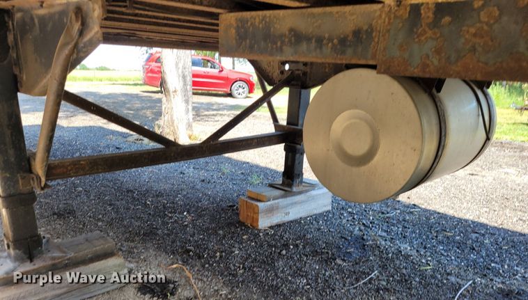 image for item DN8535 2001 Trailmobile  refrigerated van trailer