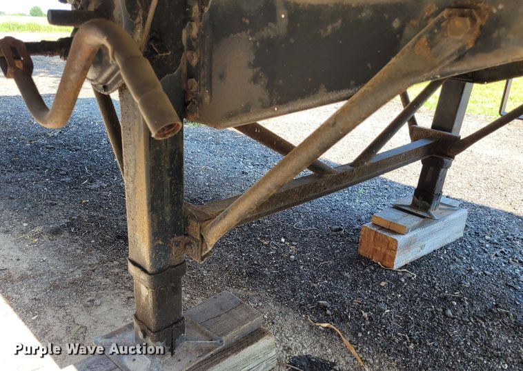 image for item DN8535 2001 Trailmobile  refrigerated van trailer