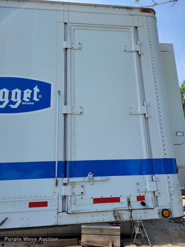 image for item DN8535 2001 Trailmobile  refrigerated van trailer