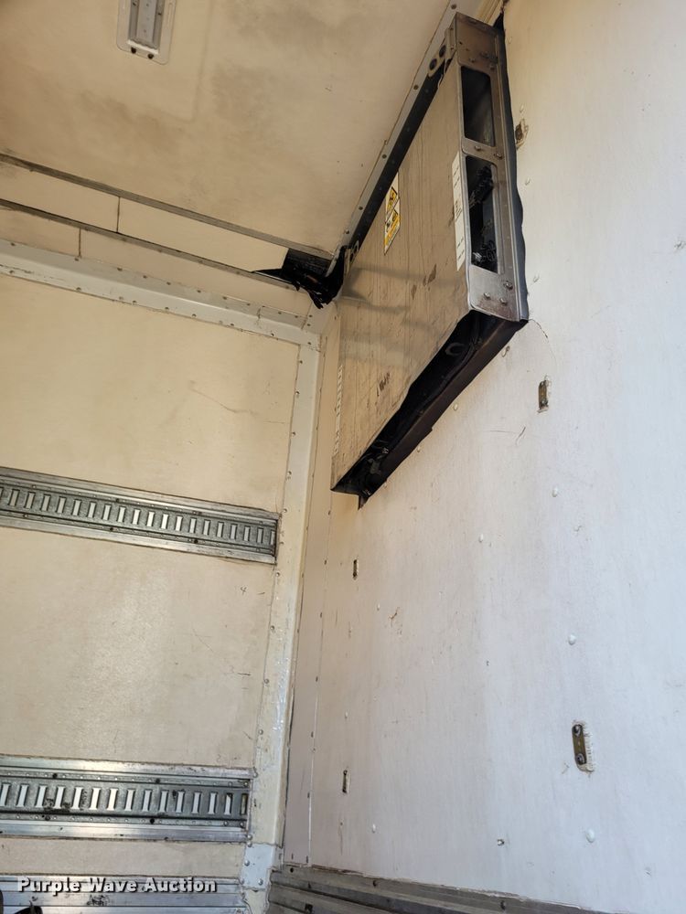 image for item DN8535 2001 Trailmobile  refrigerated van trailer