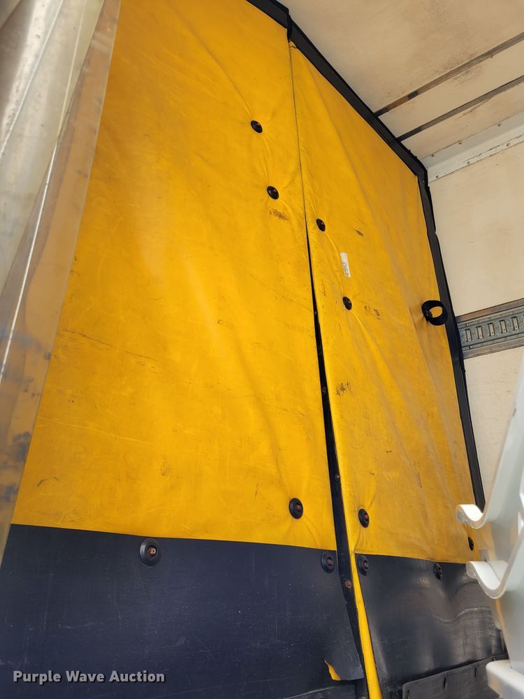 image for item DN8535 2001 Trailmobile  refrigerated van trailer