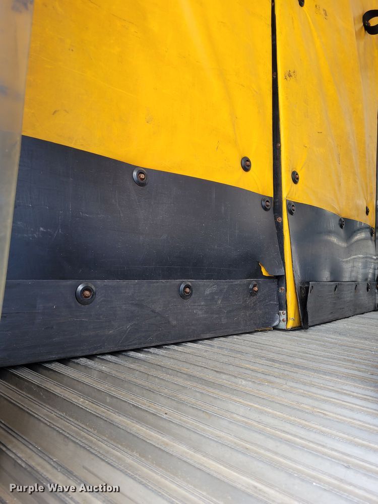 image for item DN8535 2001 Trailmobile  refrigerated van trailer