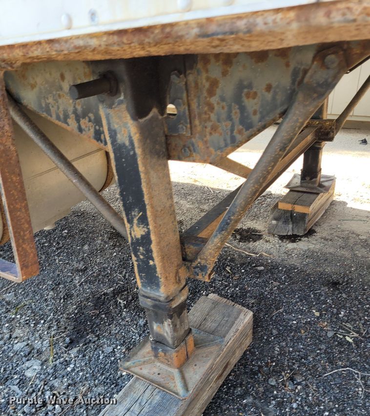 image for item DN8535 2001 Trailmobile  refrigerated van trailer