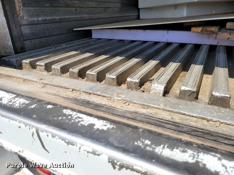 image for item DN8535 2001 Trailmobile  refrigerated van trailer