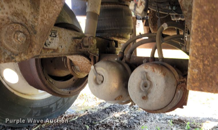 image for item DN8535 2001 Trailmobile  refrigerated van trailer