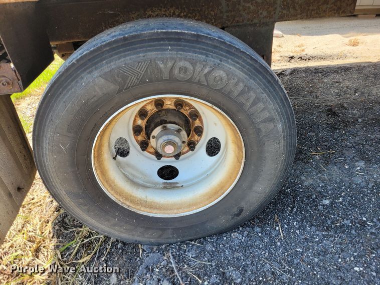 image for item DN8535 2001 Trailmobile  refrigerated van trailer