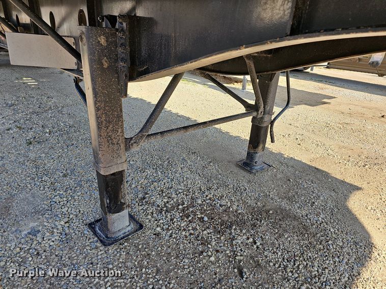 image for item DN8620 2012 Transcraft TL2000  flatbed trailer