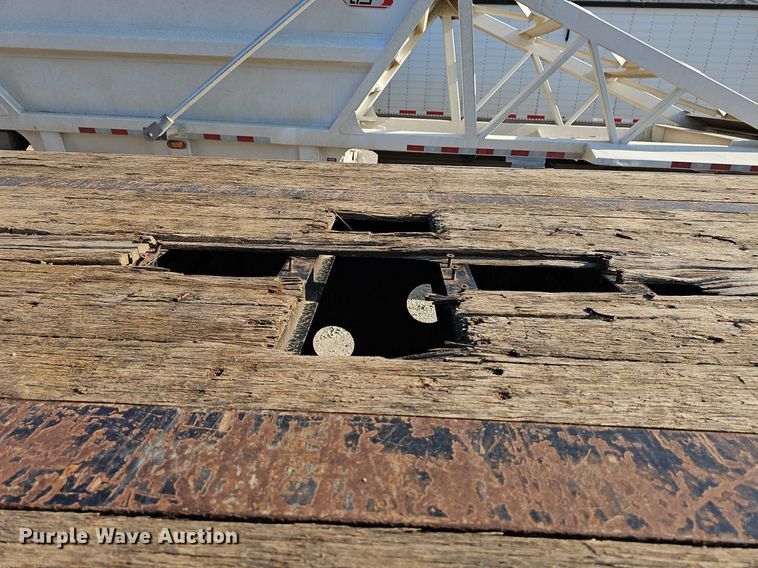 image for item DN8620 2012 Transcraft TL2000  flatbed trailer