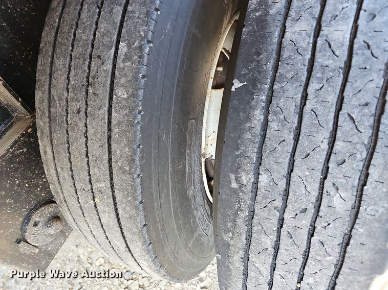 image for item DN8620 2012 Transcraft TL2000  flatbed trailer