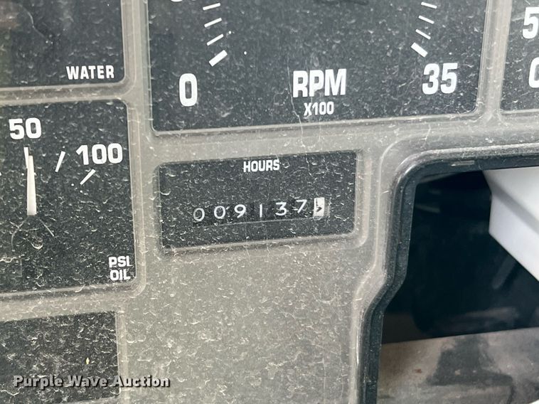 image for item DO2190 2003 International 8100  flatbed truck