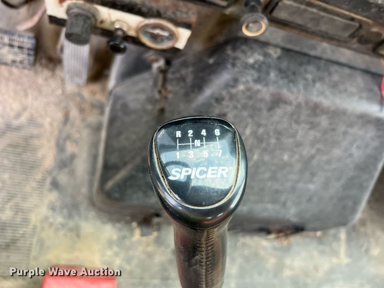 image for item DO2190 2003 International 8100  flatbed truck