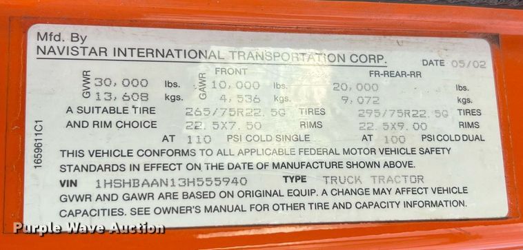 image for item DO2190 2003 International 8100  flatbed truck