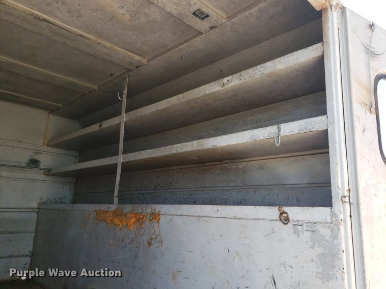 image for item DO2932 2003 GMC C4500  Crew Cab utility / service truck