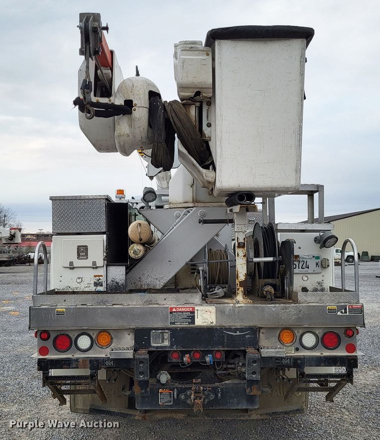 image for item DO3617 2010 Freightliner Business Class M2  bucket truck