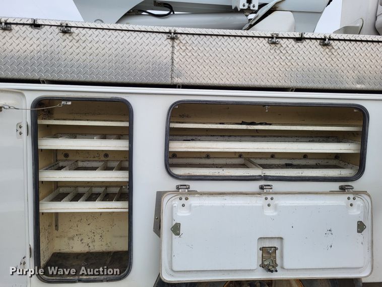 image for item DO3617 2010 Freightliner Business Class M2  bucket truck