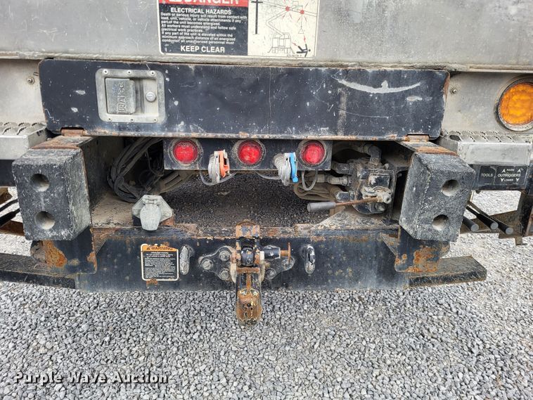 image for item DO3617 2010 Freightliner Business Class M2  bucket truck