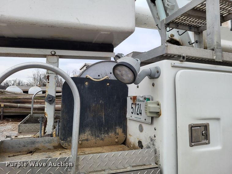 image for item DO3617 2010 Freightliner Business Class M2  bucket truck