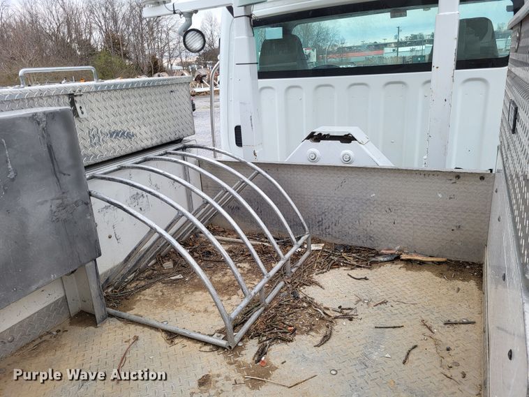 image for item DO3617 2010 Freightliner Business Class M2  bucket truck