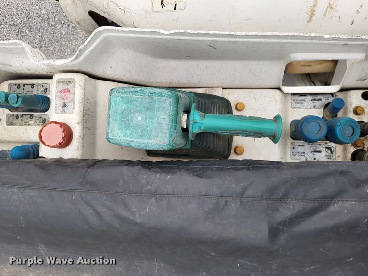 image for item DO3617 2010 Freightliner Business Class M2  bucket truck