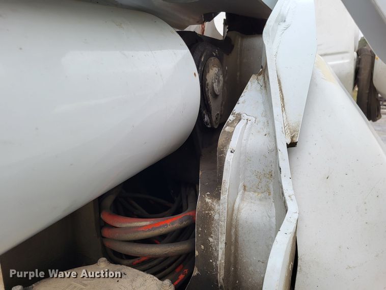 image for item DO3617 2010 Freightliner Business Class M2  bucket truck