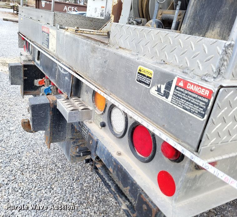 image for item DO3617 2010 Freightliner Business Class M2  bucket truck