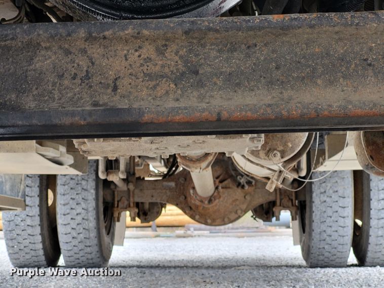 image for item DO3617 2010 Freightliner Business Class M2  bucket truck