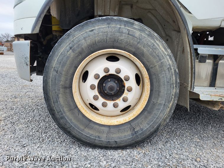 image for item DO3617 2010 Freightliner Business Class M2  bucket truck