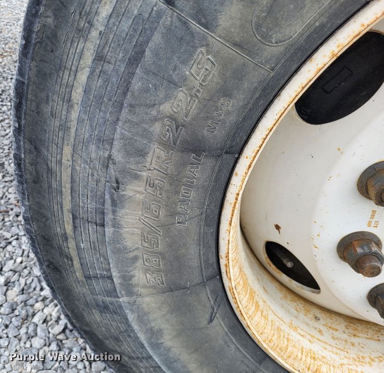 image for item DO3617 2010 Freightliner Business Class M2  bucket truck