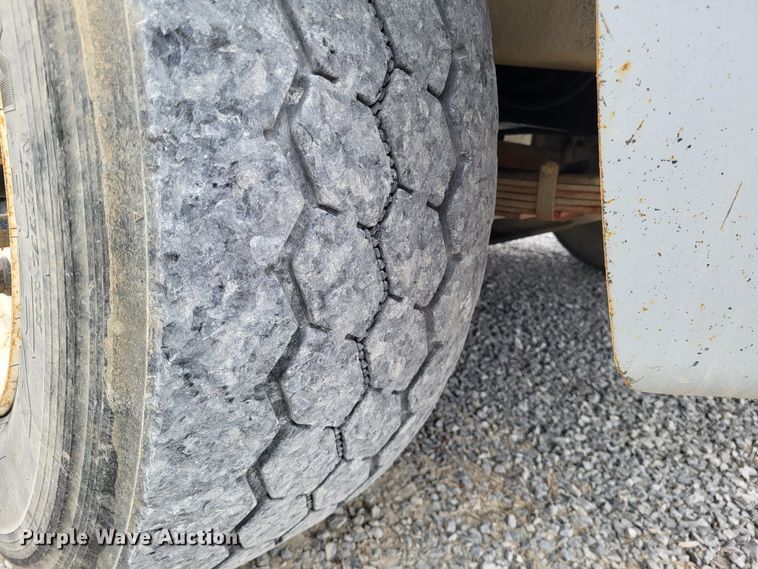 image for item DO3617 2010 Freightliner Business Class M2  bucket truck