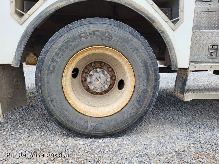 image for item DO3617 2010 Freightliner Business Class M2  bucket truck