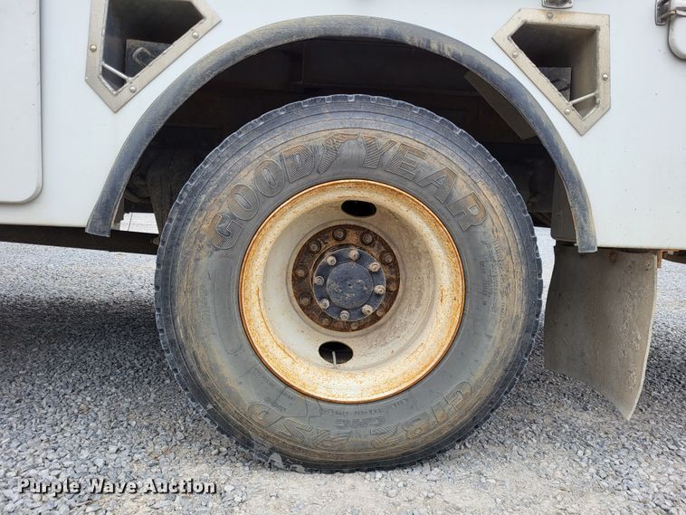 image for item DO3617 2010 Freightliner Business Class M2  bucket truck