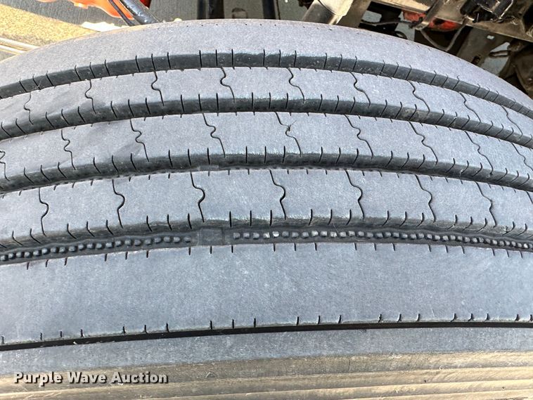 image for item DO5003 2018 Peterbilt 579  semi truck